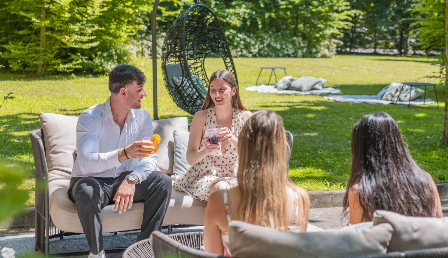 Aperitif in the Garden with DJ Set